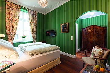 links: Innenbild Apartments 